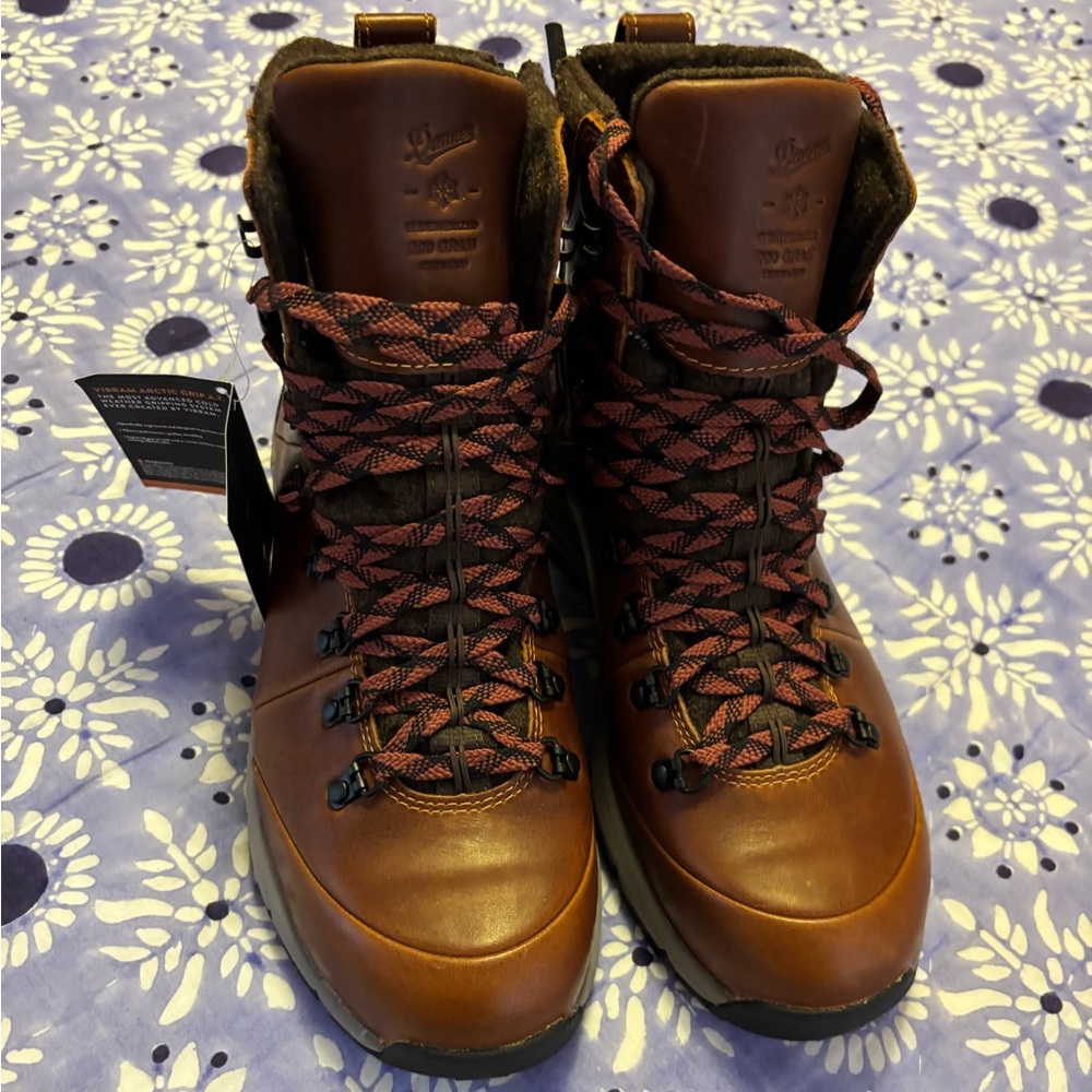 NWT Women’s Danner Arctic 600 SD Roasted Pecan/Fired Brick Size 10